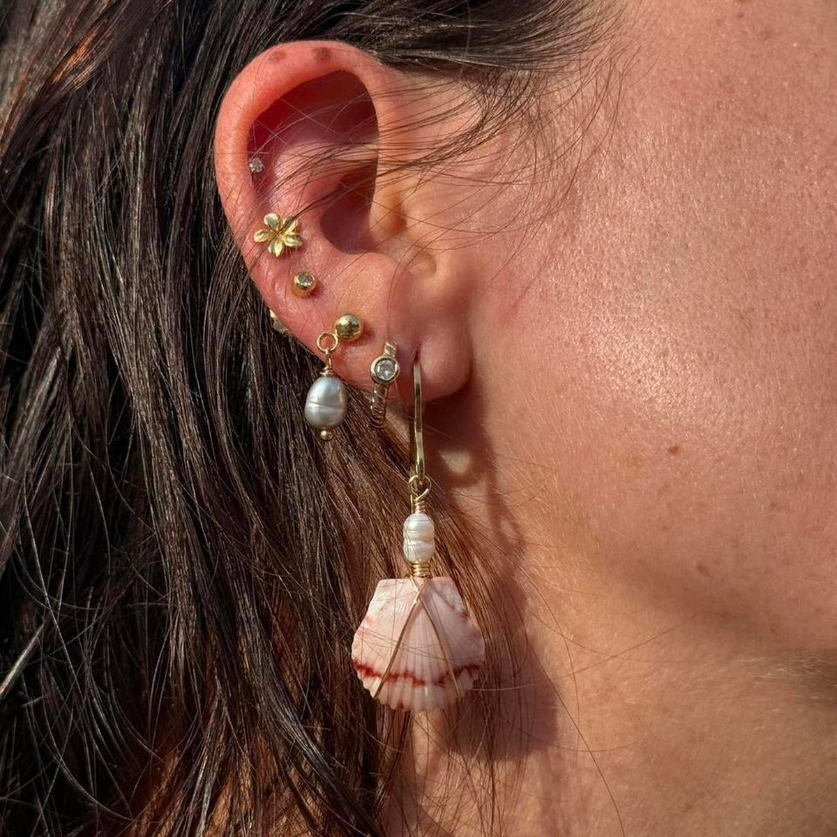 Rosewater scallop shell earring with freshwater pearl accent